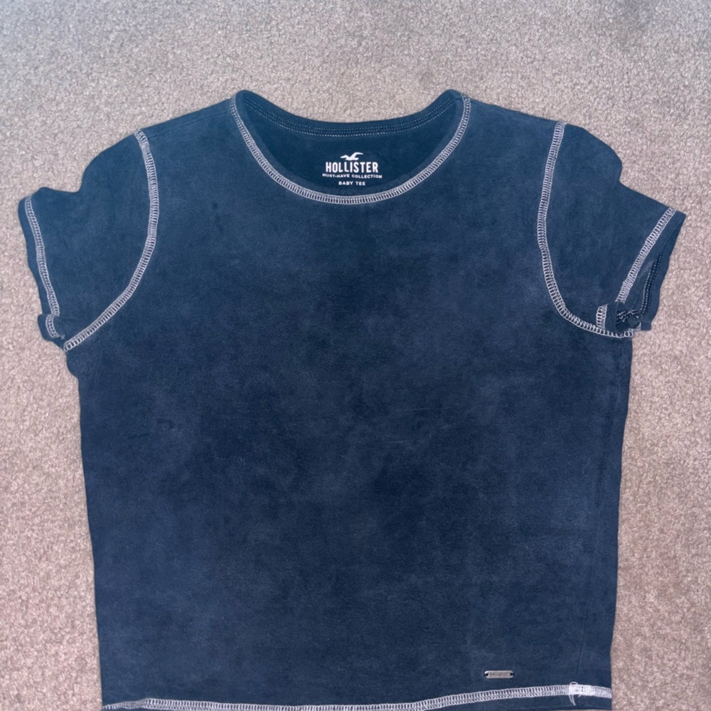 Hollister Dark Blue Tee with White Stitching